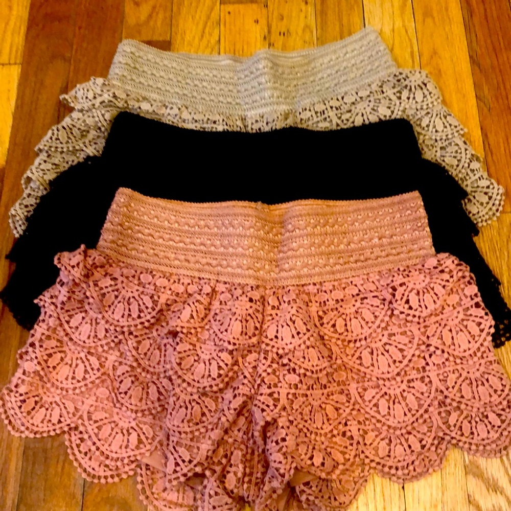 Rewind stretchy crochet shorts